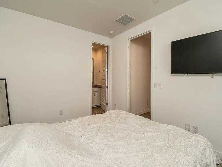 9922 E Wavelength Ave — Photo 15