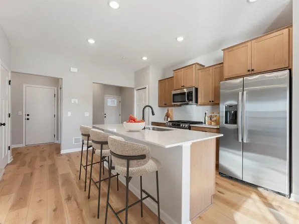 1538 Trellis Ln, West Saint Paul, MN 55118