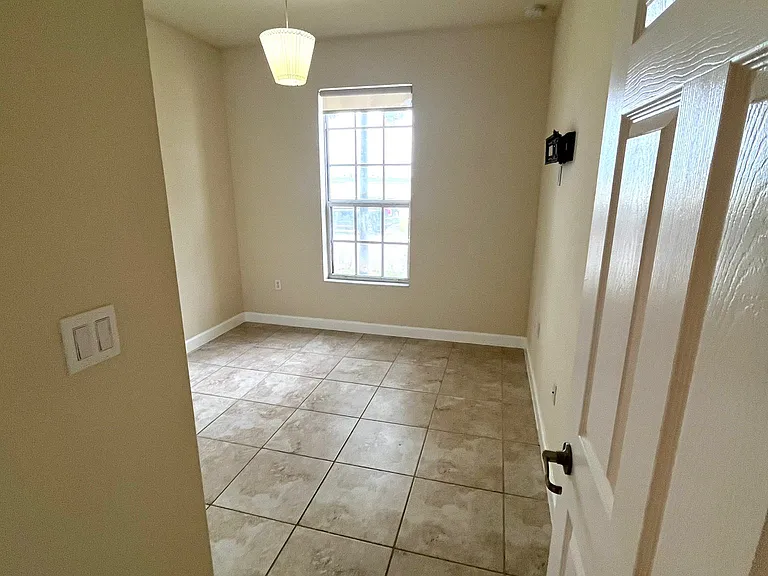 9401 SW 172nd Ave — Photo 11