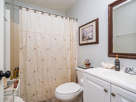 5th image of 16253 W Sierra St