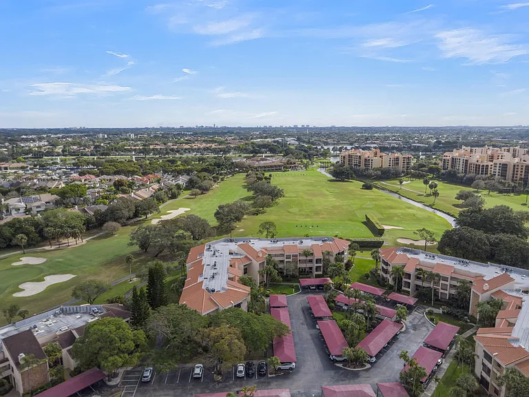 7460 La Paz Blvd #309 — Photo 43