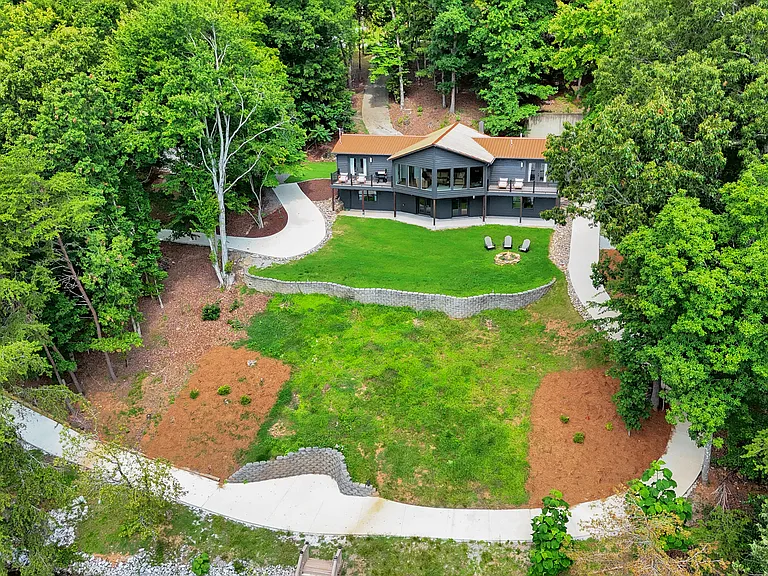 135 Nancy Point — Photo 48