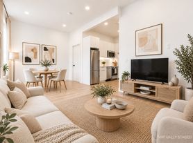 37 Woodhull St