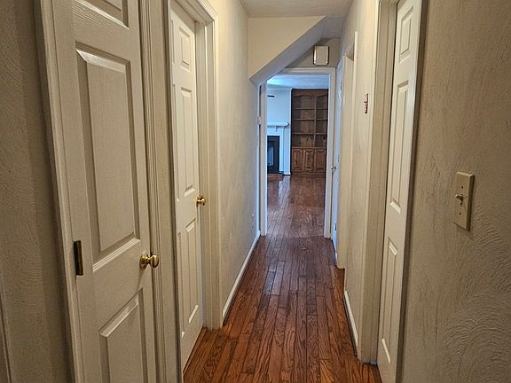 5th image of 445 W Chickasaw Rd