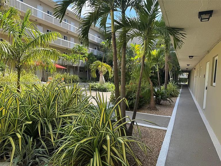 7703 Camino Real #A-106 — Photo 29