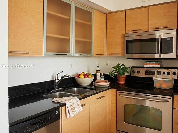 3rd image of 3300 NE 191st St APT 416