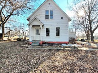 111 W Maple St, Washburn, IL 61570