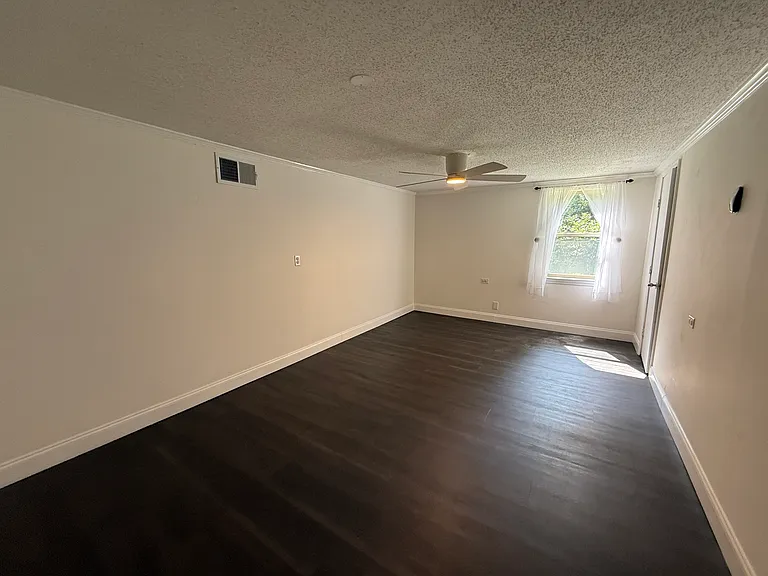 131 Circlewood — Photo 9