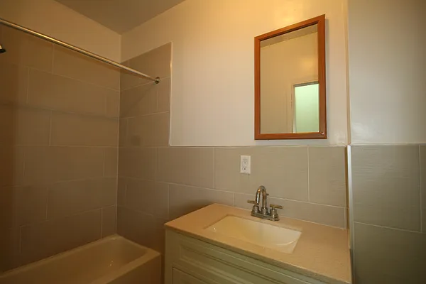 Rented by HH Realty | media 28