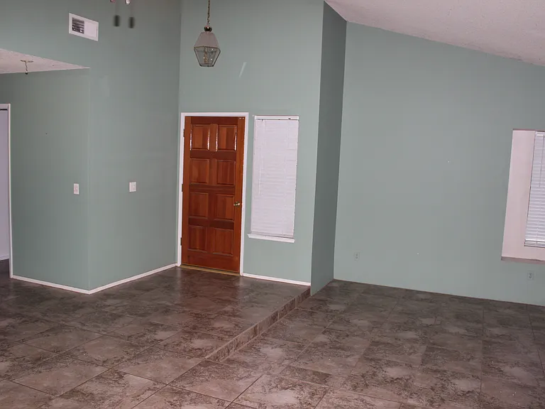6305 Quaking Aspen St — Photo 3