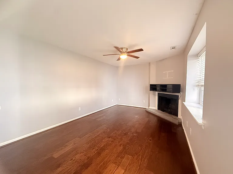 8518 Castle Pine Ct — Photo 12