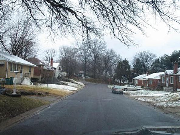2nd image of 2614 Avie Dr