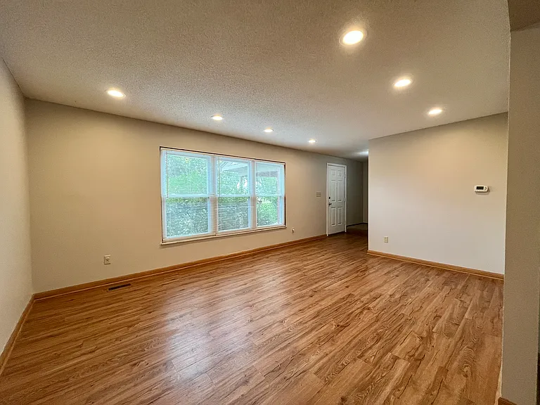 2775 Amana Ct — Photo 3