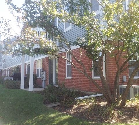 3rd image of 1514 Thornfield Ln