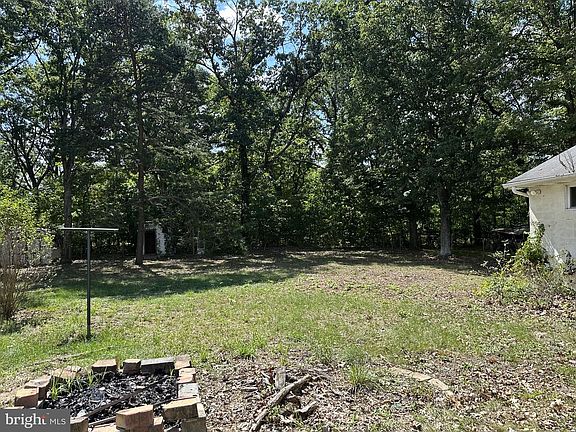 4th image of 21420 Burke Hill Rd