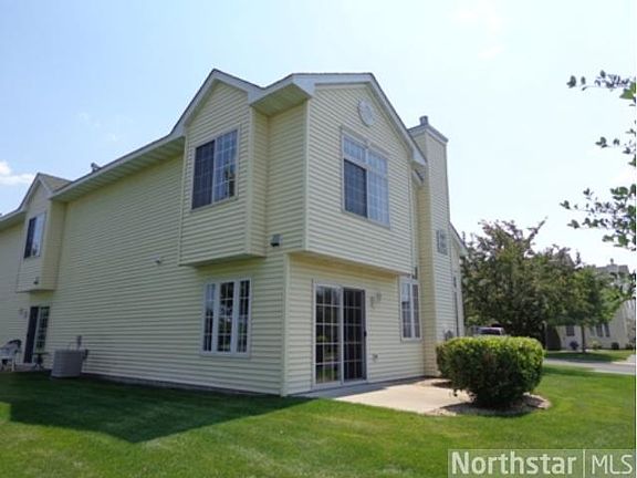 5th image of 560 Aqua Cir #108