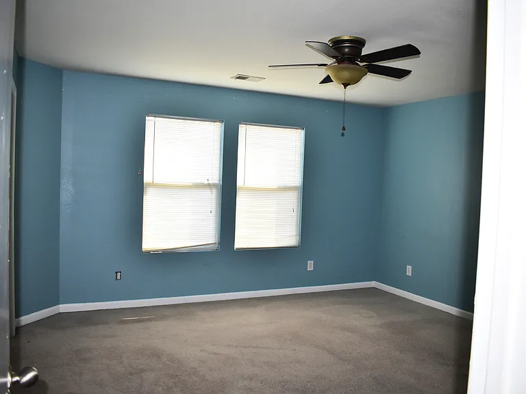 15445 Tyler Mill Dr — Photo 5