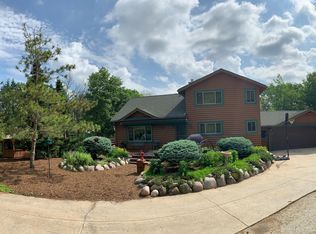 N8246 Pleasant Lake Rd, East troy, WI 53120