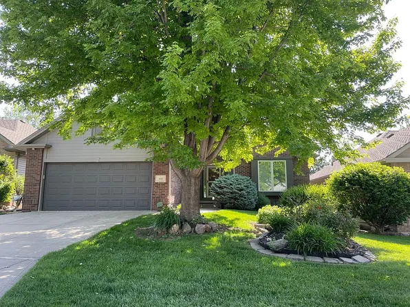10121 S 172nd Cir, Omaha, NE 68136