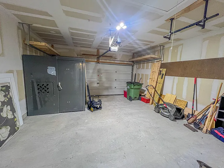 512 Barbary Coast Ln — Photo 18