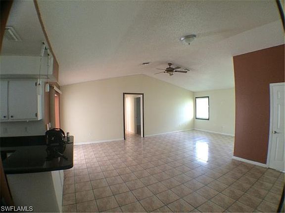 5th image of 1109 Calvin Ave