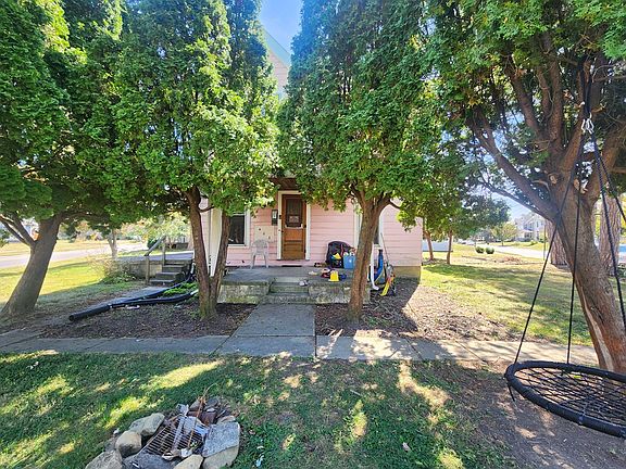 3rd image of 403 Hopley Ave