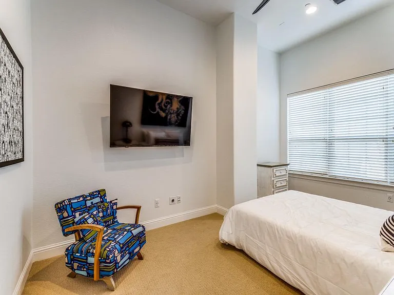 7935 Osborn Pkwy — Photo 14