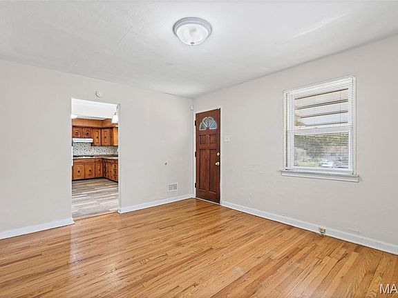 5th image of 5625 Curry Ave