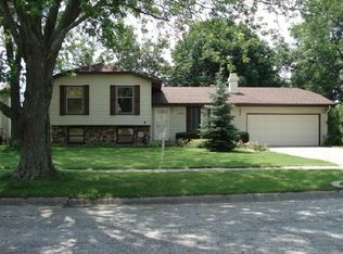 5433 Pebble Creek Trl, Loves Park, IL 61111