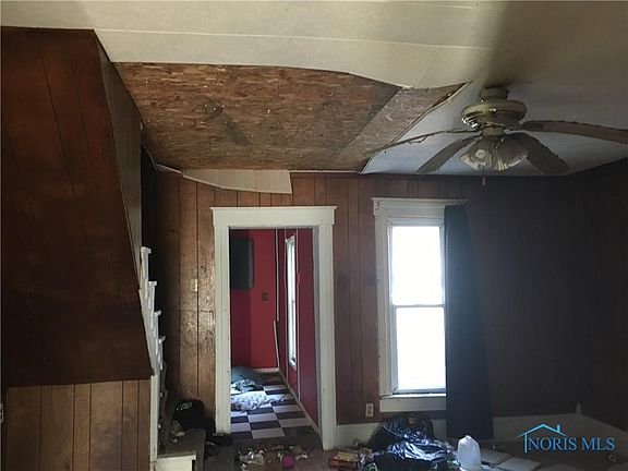 2nd image of 2588 N Maple St