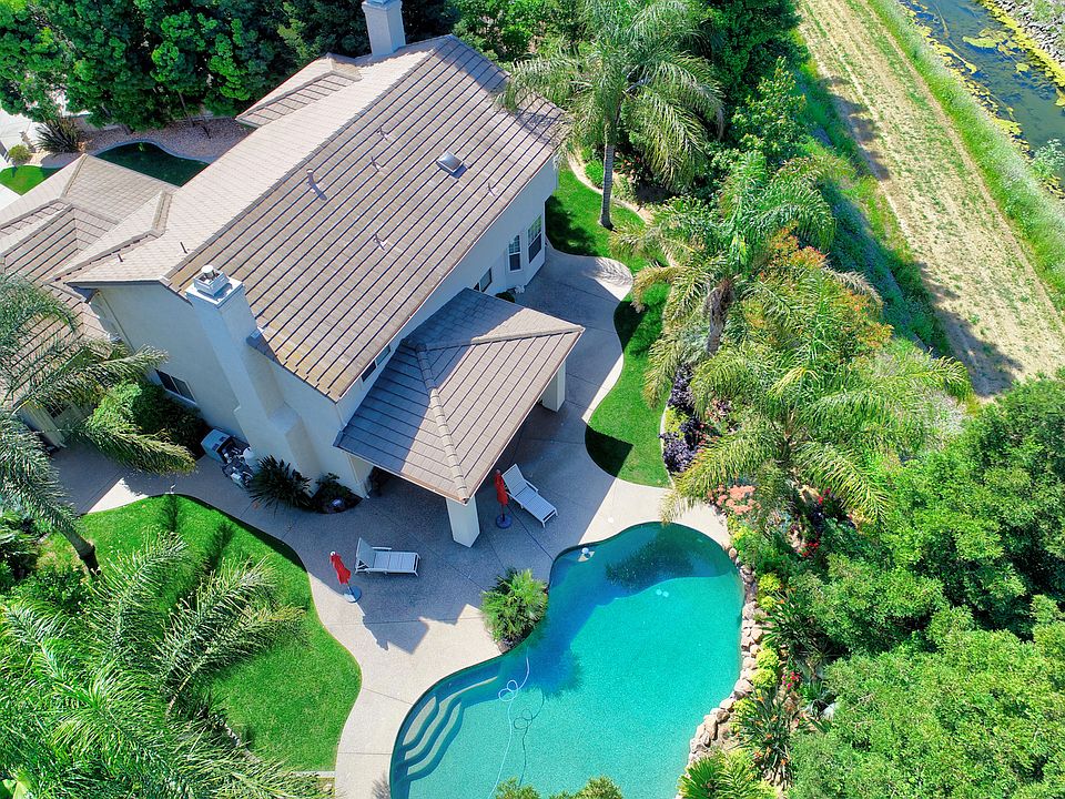 1st image of 325 Stonemanor Ct