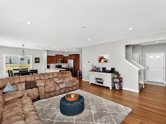 2nd image of 436 W High Rd