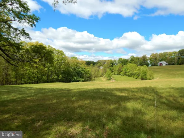 25 Godfrey Rd, Felton, PA 17322