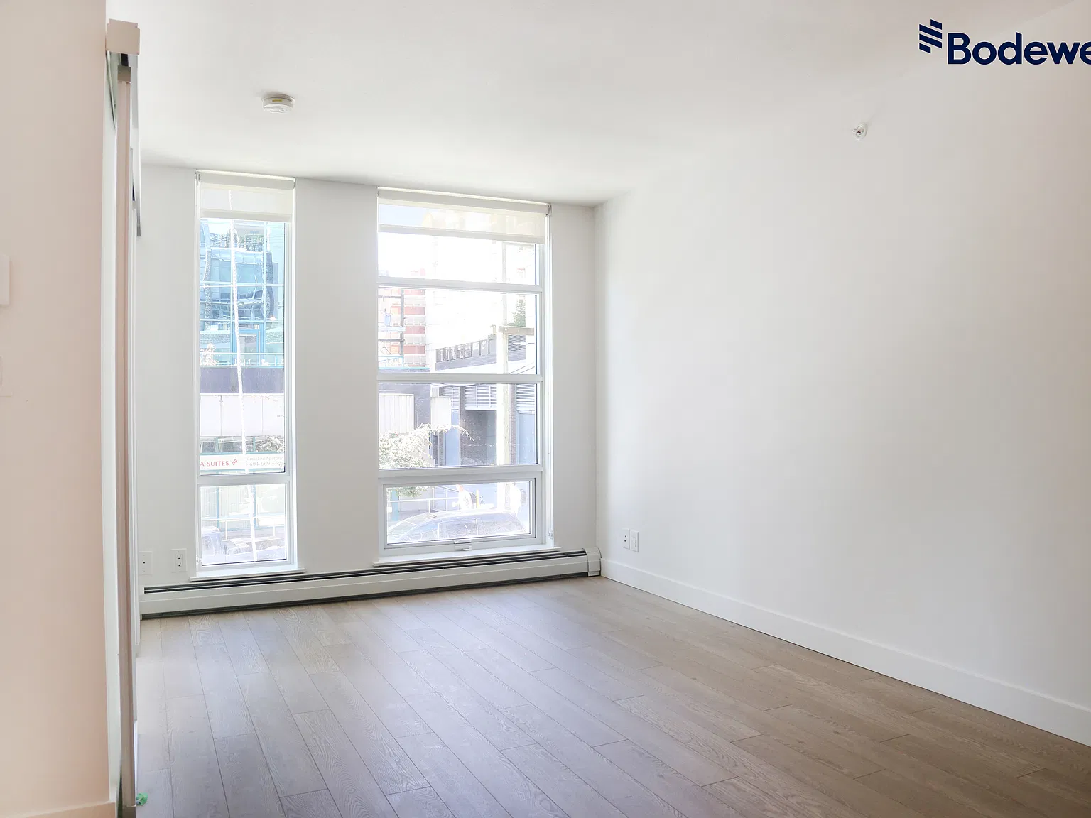 1283 Howe St — Photo 3