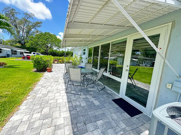 512 High Point Dr #C — Photo 14