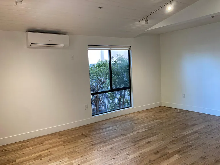 4435 Burns Ave #1 — Photo 7
