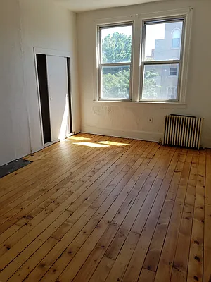 Rented by Grand & Co. | media 26