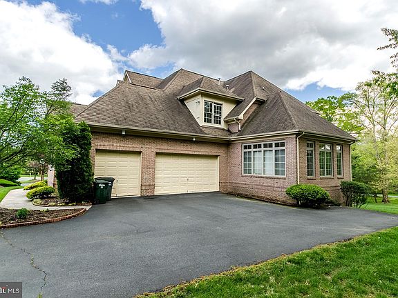 3rd image of 9005 Edgepark Rd