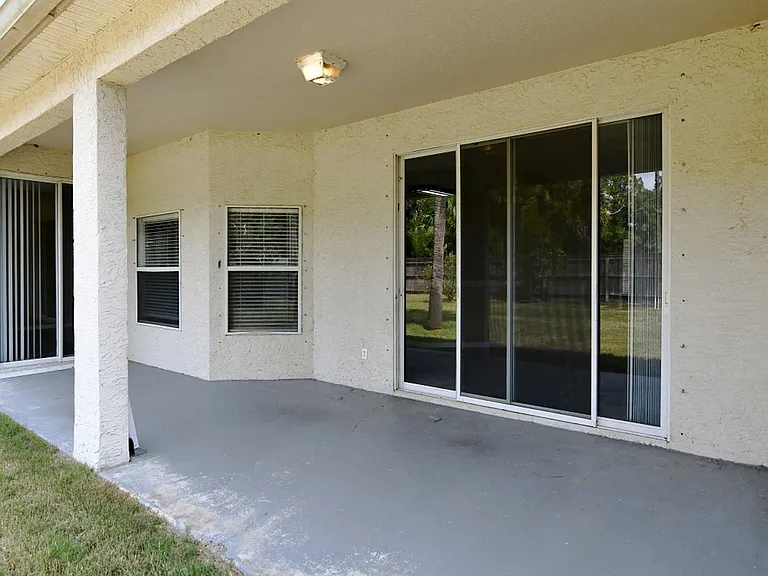 48 Pickering Dr — Photo 4