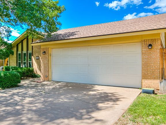 4th image of 3916 Driftwood Dr