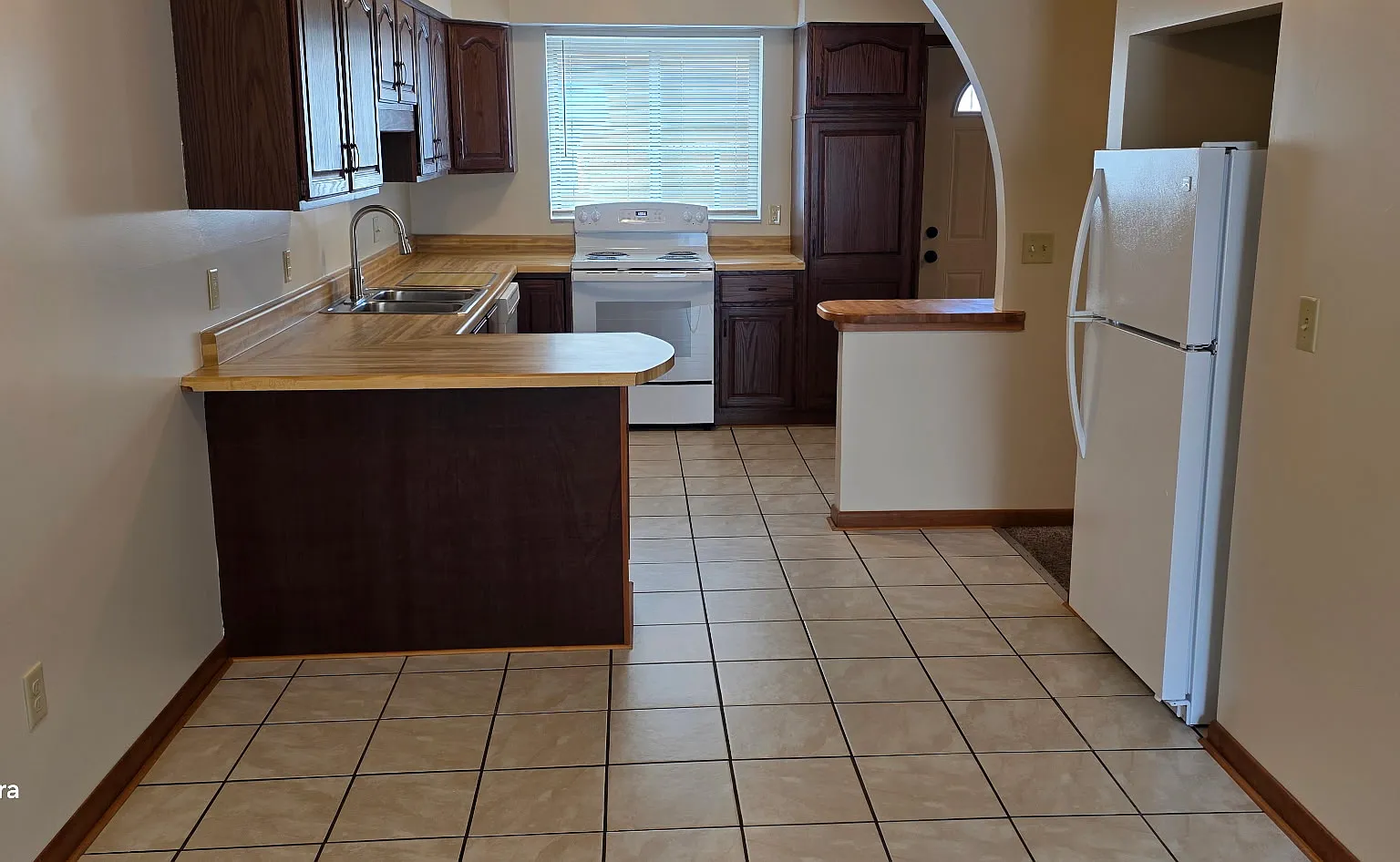 2 bed, 1.5 bath, 1300 sqft, $975 — Photo 1