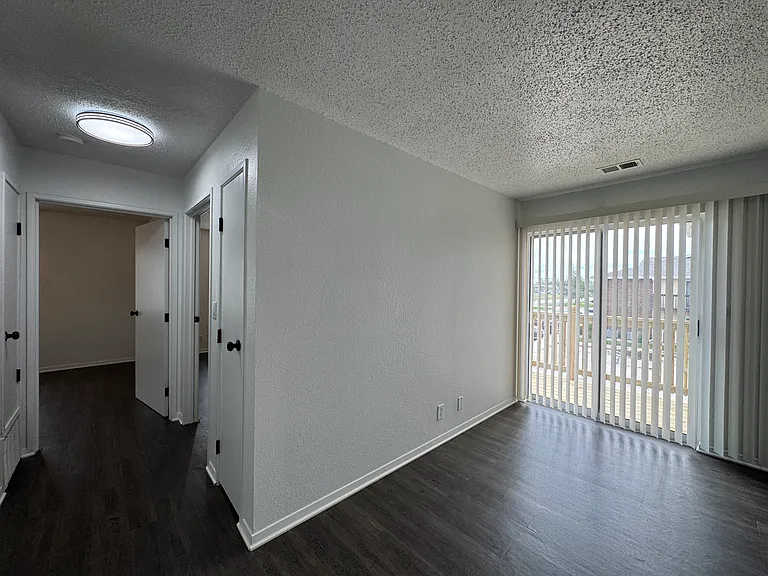 Prairie View Apartments — Photo 27