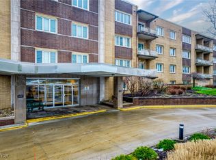 22655 Chagrin Blvd APT 102, Beachwood, OH 44122