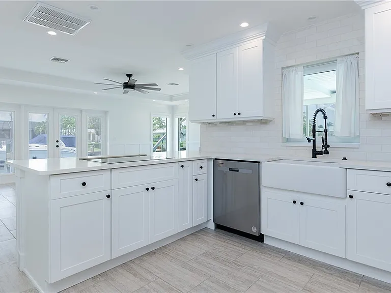 5609 De Soto Ct — Photo 28
