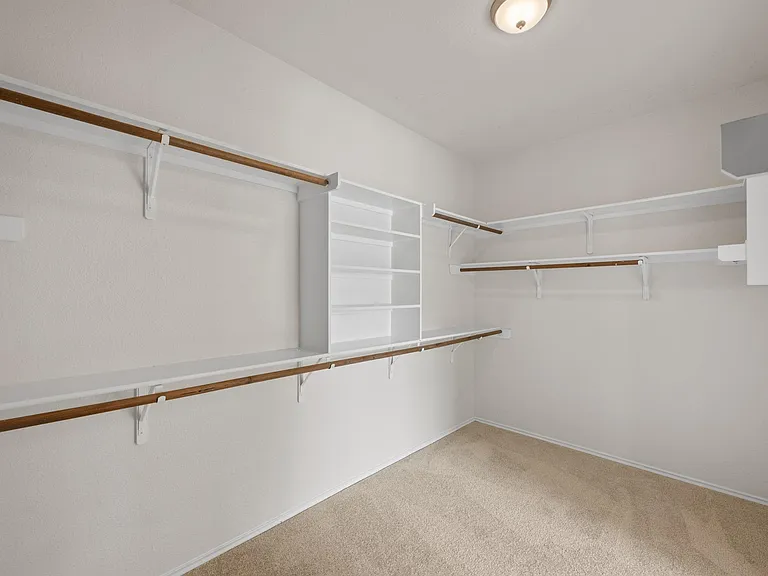 17249 Sandwick Dr — Photo 23