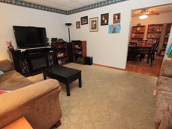 3rd image of 191 Hughes St