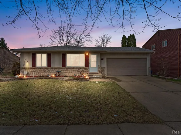 9101 Arlington Dr, Ypsilanti, MI 48198