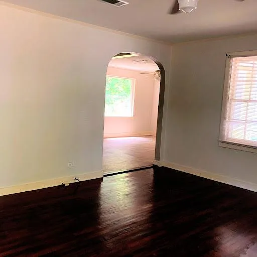 412 White Dr — Photo 2