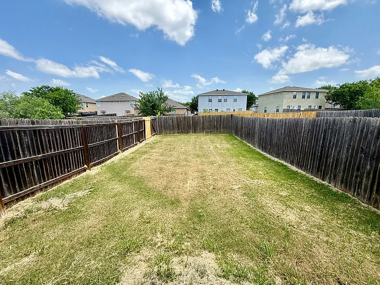 5742 Golf Hts — Photo 24