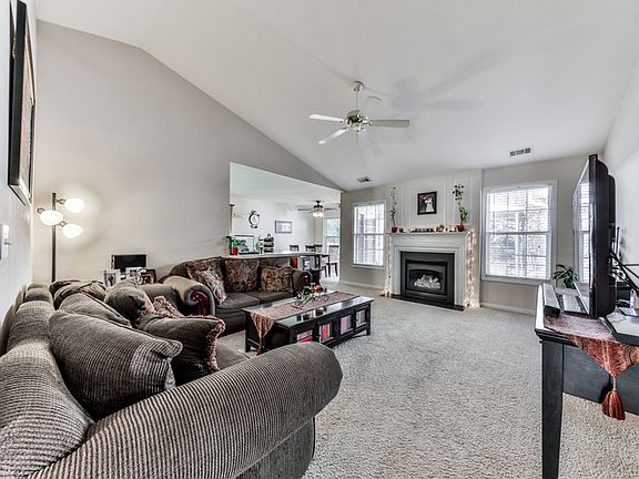 4th image of 3240 Liberty Commons Dr NW